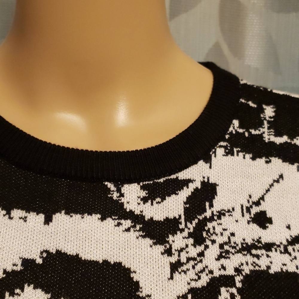 Philosophy Abstract Black and White Sweater Size SP - Picture 4 of 9